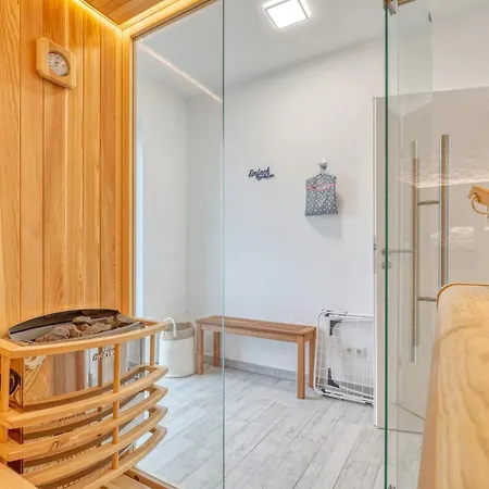 Vakantiehuis With Sauna - North Sea - 3 Bedrooms Wurster Nordseekuste